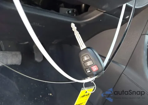 2015 Toyota Corolla S Plus z USA, uszkodzony, nr VIN 2T1BURHE5FC412012